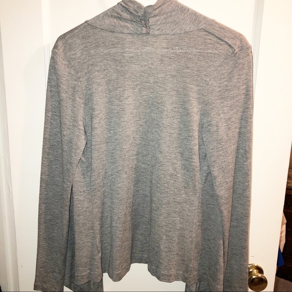 Banana Republic Grey Cardigan Soft Basic Chic - Picture 2 of 10